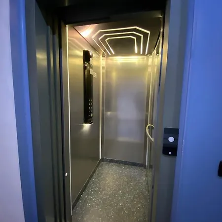 Loft Des Etrangers Apartment *